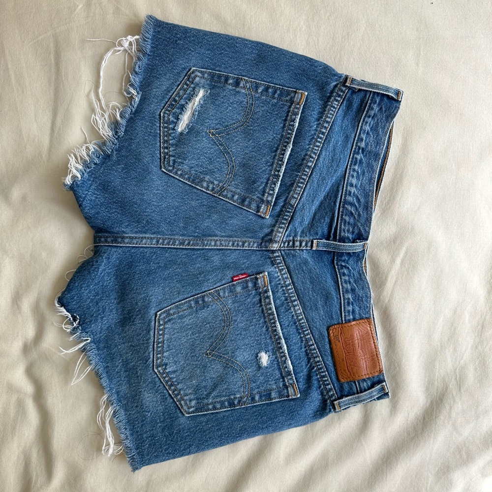 Great condition 501 high rise shorts